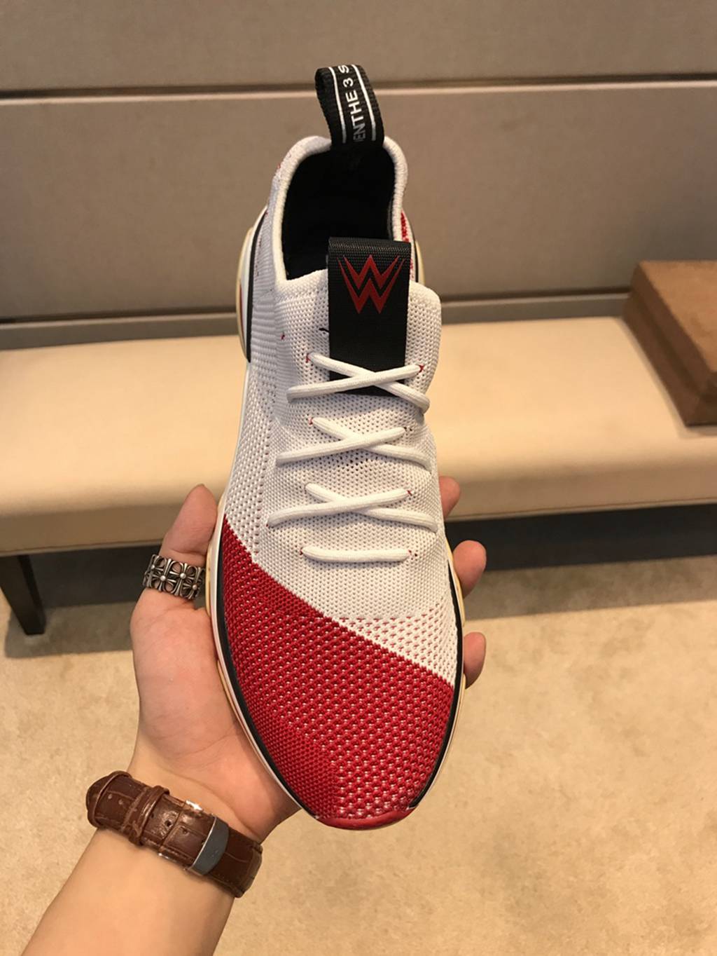 BLG  sneaker